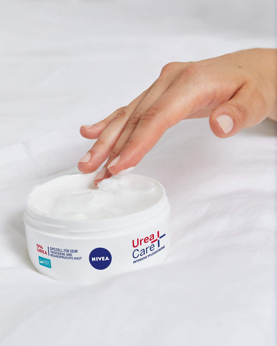 NIVEA Urea + Care Intensive Pflegecreme (300 Ml), Feuchtigkeitscreme Pflegt Und Beruhigt Trockene & Beanspruchte Haut, Urea Creme Spendet Wertvolle Feuchtigkeit (Packung Mit 2)