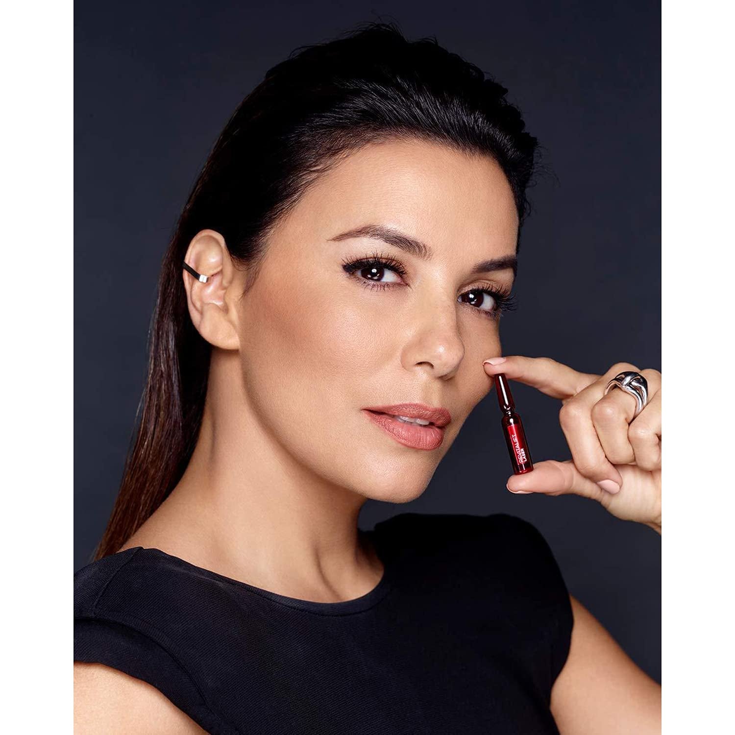 L'Oréal Paris 7-Tage-Ampullen-Kur Für Ebenmäßige Und Strahlendere Haut Hochkonzentriert Mit 10% Glykolsäure Und Peeling-Effekt, Revitalift Laser X3, 7-Tage-Ampullen-Kur X 1,3Ml
