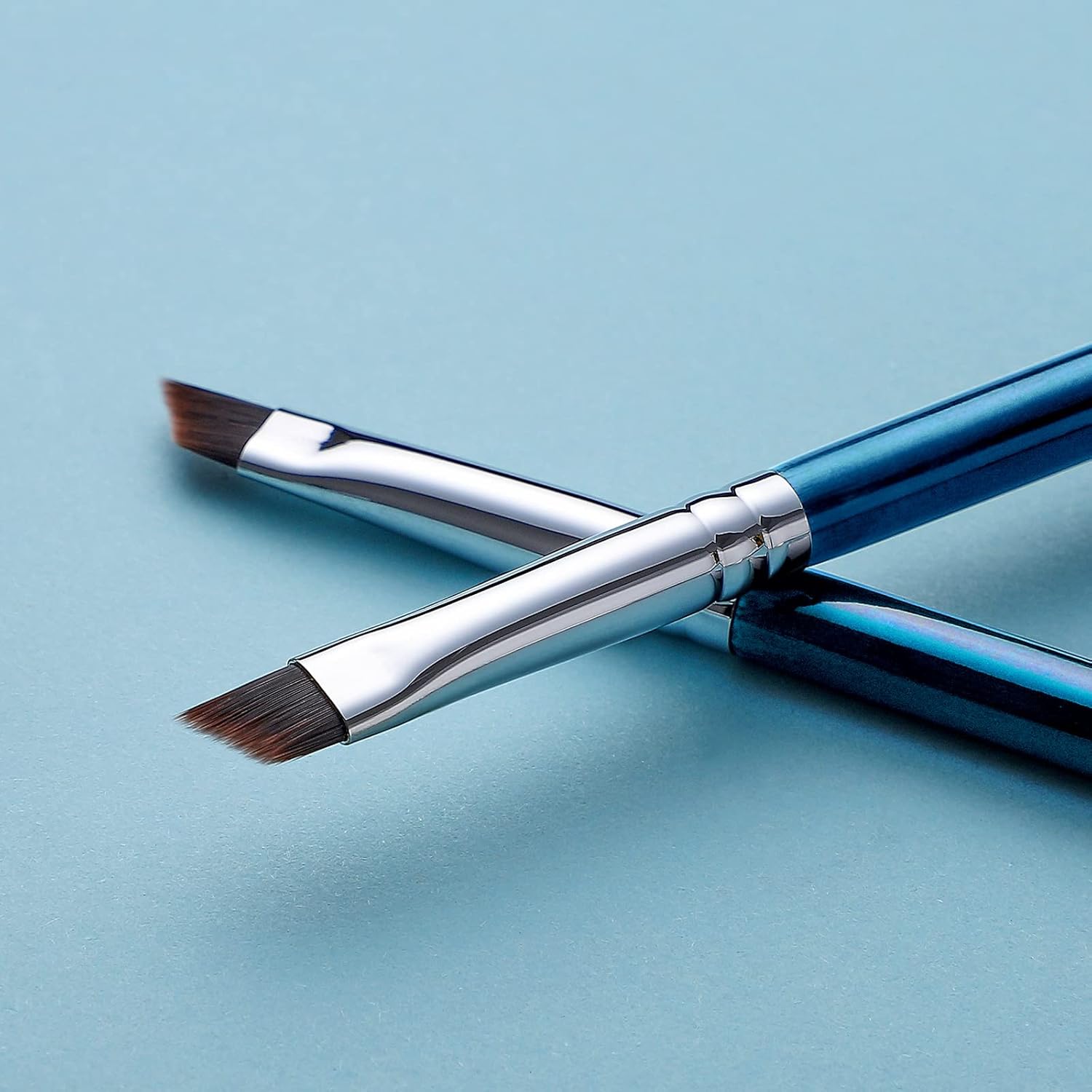 EIGSHOW Eyeliner-Pinsel, Fein Abgewinkelt, Profi-Präzisions-Pinsel, Ultradünn, Abgeschrägt, Flacher Winkel, Premium-Qualität, Zum Auftragen Von Gelpuder, Flüssiger Creme (Blau)
