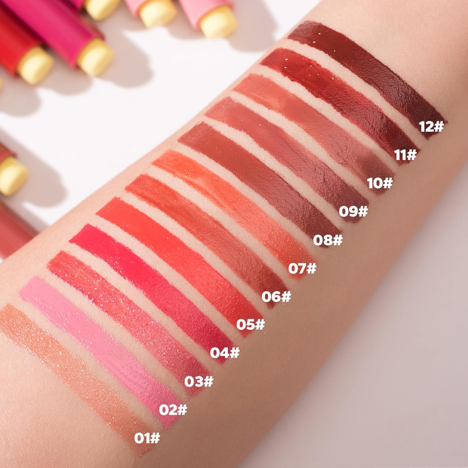 Erinde 2 in 1 Lippenstift & Lip Balm, 24 Stunden Halt Hanganhaltender Lipstick, Wasserfest Feuchtigkeitsspendend Lip Gloss, Pflegender Lippen Makeup Stick Shimmer